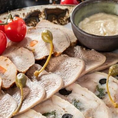 Мясное ассортив Lariote по цене 2650 ₽