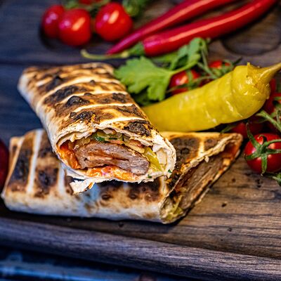 Люля-кебаб из курицы в лаваше в Мангал & Кебаб по цене 399 ₽