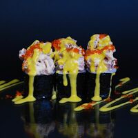 Острый ролл с тунцом и соусом спайси-манго в HamsteR