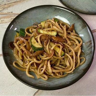 Паста с соусом терияки в Елки Холл по цене 199 ₽