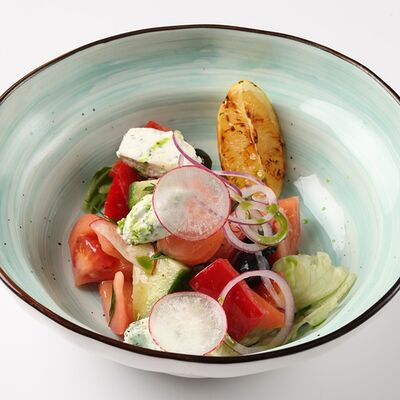 Греческий с кремом из брынзы в Качели по цене 290 ₽