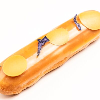 Эклер Соленая карамель в Особенный Наполеон Кондитерская по цене 450