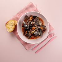 Мидии с пармезаном в томатном соусе в Rollwell