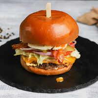 Французский бургер в Loft pub