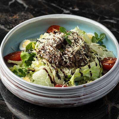 Салат с куриной печенью в Sesilia по цене 650