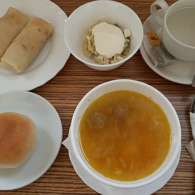 Ланч с супом картофельным, фрикадельками и фаршированными блинчиками в Братик Томатик по цене 349 ₽