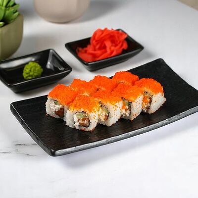 Ролл лосось терияки в Окинава Гурмэ по цене 699 ₽