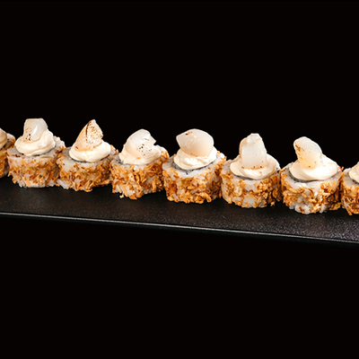 Ролл Блю-чиз с гребешком в SUSHIлка по цене 1000 ₽