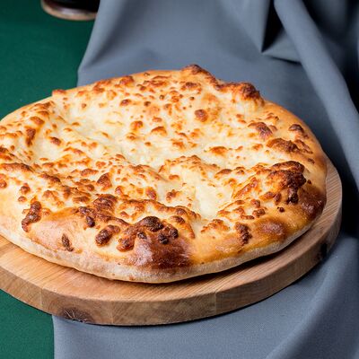 Хачапури по-мегрельски Диди в Пиросмани по цене 1100 ₽