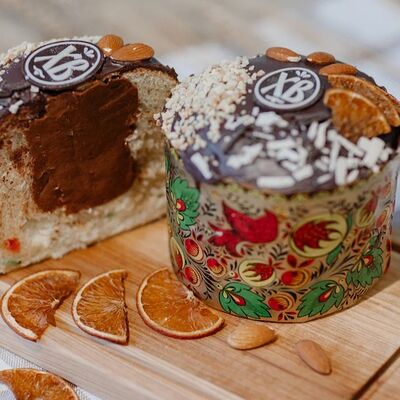 Кулич с шоколадной начинкой в Круассан Дорэ по цене 550 ₽