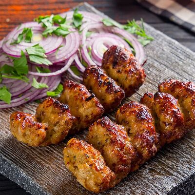 Люля-кебаб говядина в Шашлыки на углях по цене 390 ₽