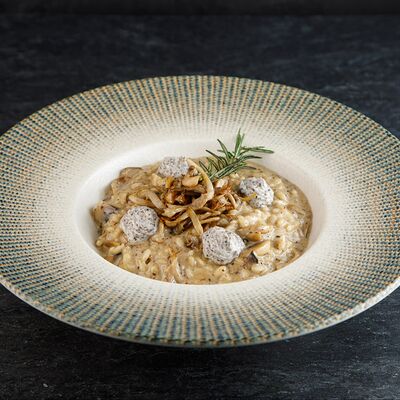 Ризотто с грибами и трюфельной пастой в Neft по цене 34 р.