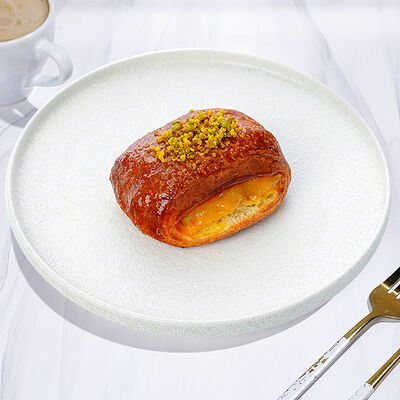 Слойка с манго в Магбургер & Братья Караваевы по цене 260