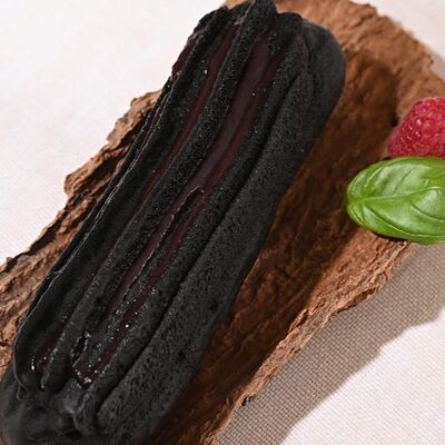 Эклер Черный трюфель в Уголок по цене 495 ₽