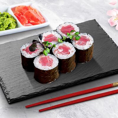 Классический ролл с тунцомв Sushi White Lux по цене 309 ₽