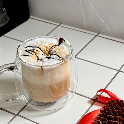 Капучино «Сникерс» в COFFEEKATE по цене 450 ₽