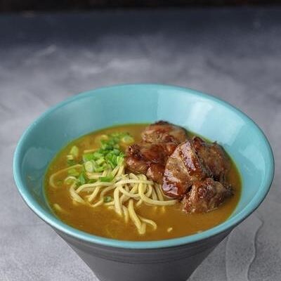 Рамен карри с курицей в Komugi по цене 640 ₽