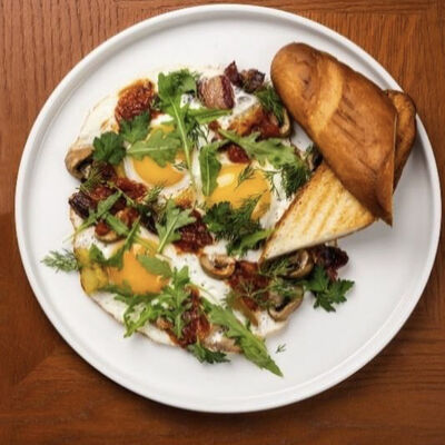 Деревенский завтрак в Тревеллерс кофе по цене 439 ₽