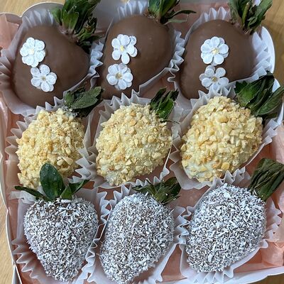 Клубника в шоколаде mm в Allowberry по цене 3400 ₽