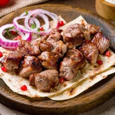 Шашлык из бараньей мякоти в Вкусный шашлык и не только по цене 1260 ₽
