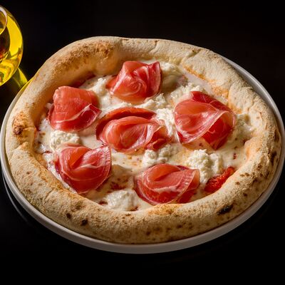 Пицца Фиор ди Латте в ROSSINI GOLD PIZZA по цене 3950 ₽