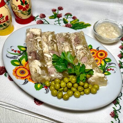 Холодец мясной в Дом русской кухни по цене 460 ₽