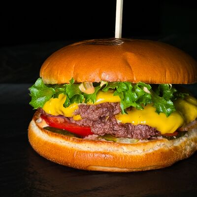 Смэш бургер в 8956 Москва Сити по цене 1050 ₽