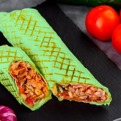 Шаурма с курицей в чесночном лаваше в Синьор диор по цене 365 ₽