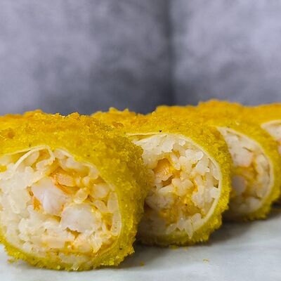 Харумаки эби темпура в Yanagi sushi по цене 360 ₽