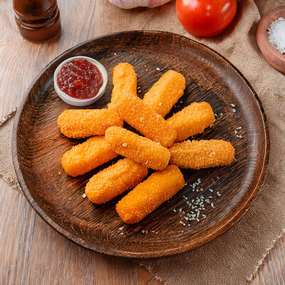 Жареный сыр с брусничным соусом в Берлога по цене 490 ₽