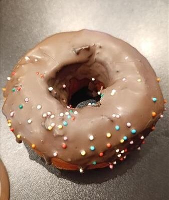 Пончик шоколадный в Kuzina по цене 199 ₽