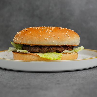 Бургер с говядиной классический в Гурман по цене 440 ₽