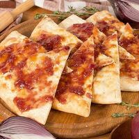 Фокачча с карамелизированным луком в Луиджи & Тосё