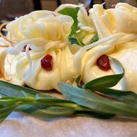 Сырные мешочки с мятой в Сандро