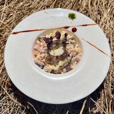 Оливье на компаниюв Кафе Театральное по цене 845 ₽