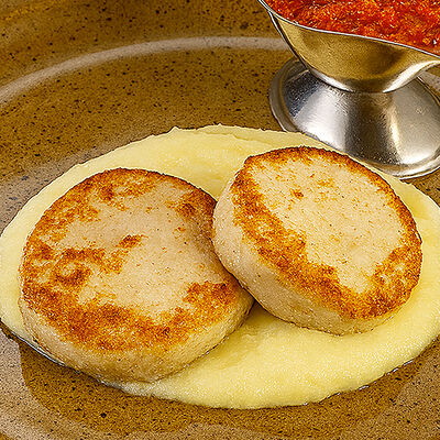 Бизнес-ланч Куриные котлеты с пюре в Колбасофф по цене 420 ₽