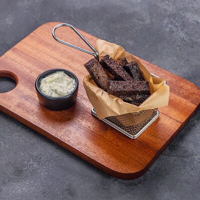 Гренки с чесночным соусом в BARVILLA по цене 320 ₽