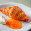 Круассан с маслом и абрикосовым джемом в Grace Bistro по цене 750