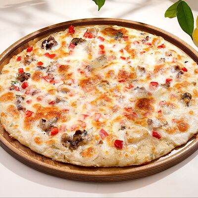 Пицца с морепродуктами в Шашлык юга Краснодар по цене 1080 ₽