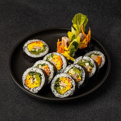 Кимпаб с тунцом в MOYOO по цене 510 ₽