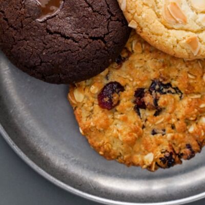 Печенье овсяное с вяленой клюквой в Улитка по цене 395 ₽