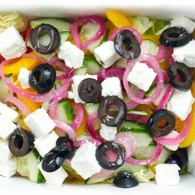 Салат Греческий в Некруглая пицца и роллы по цене 271 ₽