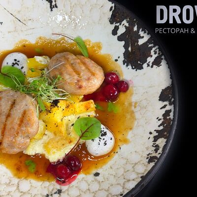 Куриные котлеты с гратеном в Drova по цене 810 ₽