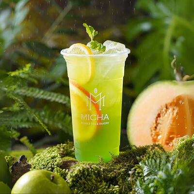 Зелёная дыня и яблоко (без тапиоки) в Micha Bubble Tea & Bakery по цене 499 ₽