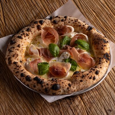 Пармская ветчина со страчателлой в Горыныч по цене 1250 ₽