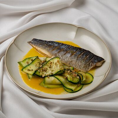 Филе сибаса с авокадо и киноа в Hamster по цене 1560 ₽