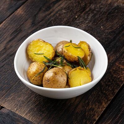 Молодой картофель с розмарином в Мангал по цене 185 ₽