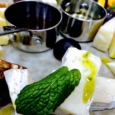 Ассорти премиальных сыровв Vinokurov karaoke rest по цене 1521 ₽