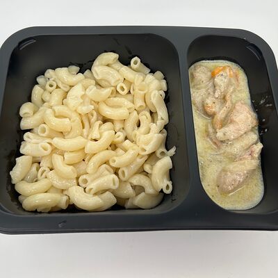 Бефстроганов из индейки с макаронами в Ля Галетт по цене 350 ₽