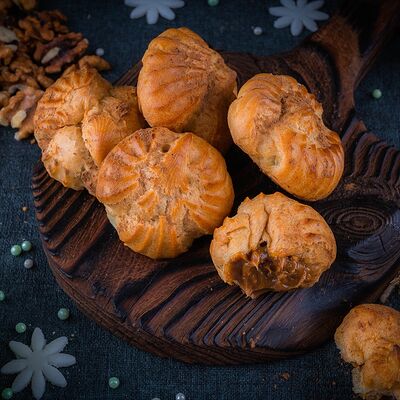 Профитроли с вареным сгущенным молоком в Дон Бургер по цене 189 ₽